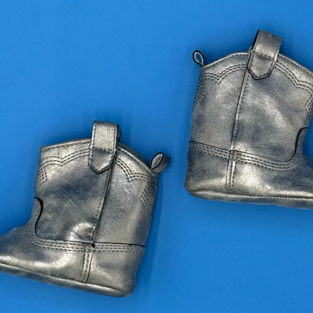 Bebe baby boots size 2‎